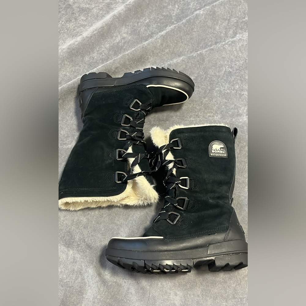 SOREL Women’s Tivoli IV Tall Winter Boots in Black Size 10